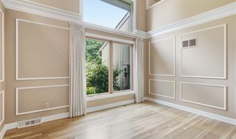 483 Concord Downs Ln, Aurora, OH 44202