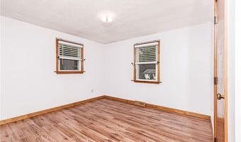 75 Hickory Dr, North Kingstown, RI 02852