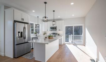 28 Dalton Dr, Barnstead, NH 03225