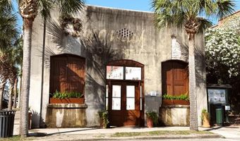 165 10th St, Apalachicola, FL 32320