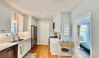 18 Carey St, Newport, RI 02840