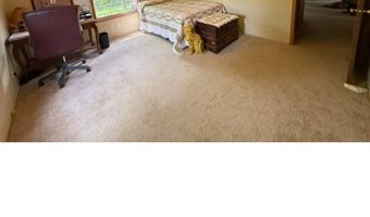 4955 S 40th Rd, Aldrich, MO 65601