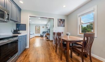 1518 E HARRIET St, Appleton, WI 54915