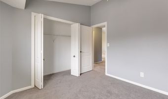 362 Village Pointe Dr, Akron, OH 44313