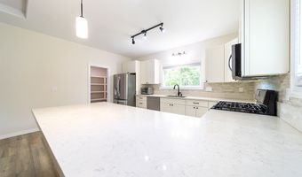 1673 KAUMANA Dr, Hilo, HI 96720