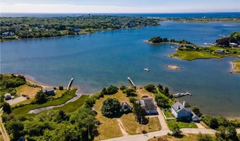 39 Franks Neck Rd, Narragansett, RI 02882
