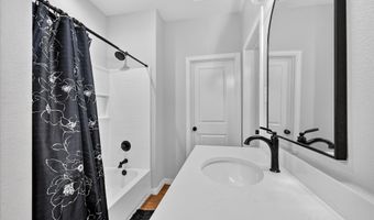 225 Santa Fe St, Alvarado, TX 76009