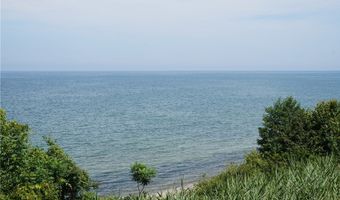 1037 Elk Dr, Ashtabula, OH 44004