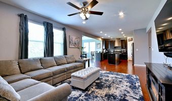 1128 Kingsmill Dr, Algonquin, IL 60102