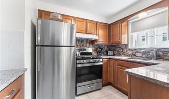 60 Hawthorne Pl 3, North Providence, RI 02904