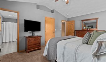 W5982 STRAWFLOWER Drive, Appleton, WI 54915