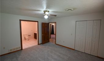 6610 6th Ave, Andover, OH 44003