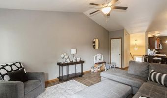 1095 Twilight Dr, North Liberty, IA 52317