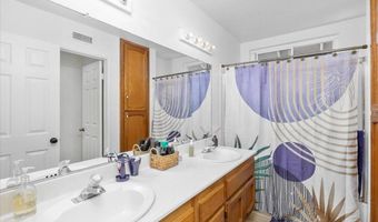 878 Rivertree Dr, Oceanside, CA 92058