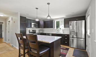 4 Thom Ave, Bourne, MA 02532