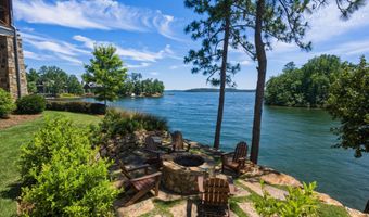 114 Sailors Pt, Alexander City, AL 35010