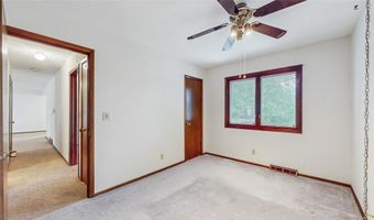 512 12th Ave NW, Altoona, IA 50009