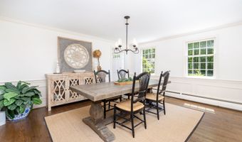 60 Old Wood Rd, Avon, CT 06001