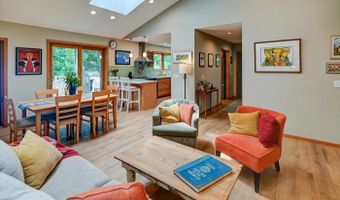 2877 Glacier Valley Rd, Fitchburg, WI 53711
