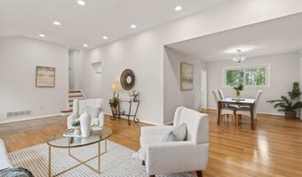 5701 RADNOR Ct, Bethesda, MD 20817