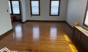 220 W State St, Algona, IA 50511