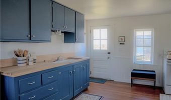 127 Willow Ave, Little Compton, RI 02837
