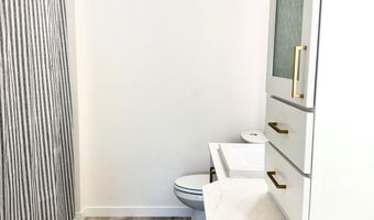 295 Pine Dr, Altoona, WI 54720