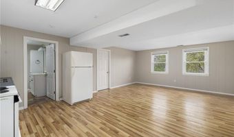 23 Algonquin Dr, Middletown, RI 02842