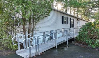15 Kelly Ln, Coventry, RI 02816