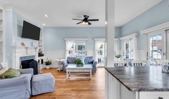 221 Magnolia Dr, Bayville, NJ 08721
