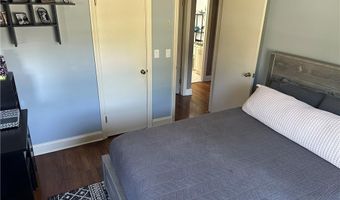 76 Poplar Dr, Cranston, RI 02920