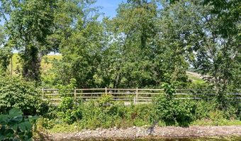 8 Ashley Dr, Lincoln, RI 02865