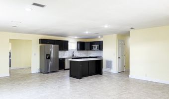 25304 NE Fuqua Cir, Altha, FL 32421