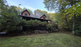 917 Tarkiln Rd, Burrillville, RI 02830
