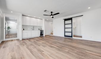 1669 Hoonanea St, Kihei, HI 96753