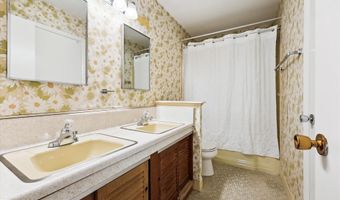 13419 BARTLETT St, Rockville, MD 20853