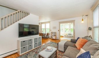 4 Warren St, Bayonne, NJ 07035