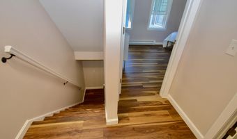 71 Baldwin Dr, Bangor, ME 04401