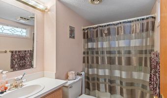 102 Captain Eames Cir 102, Ashland, MA 01721