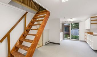 96 Comly Rd, Bayonne, NJ 07035