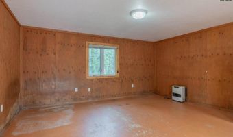 1123 Farmers Loop Rd, Fairbanks, AK 99712
