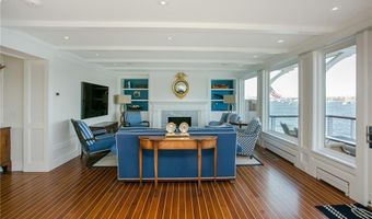 19 Defenders Row 19, Newport, RI 02840