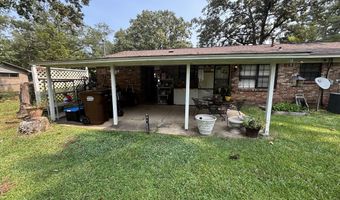 111 Cherokee Dr, Amory, MS 38821
