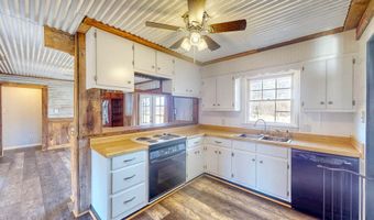 628 Tom White Rd, Big Sandy, TN 38221