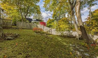 227 High St, Belfast, ME 04915
