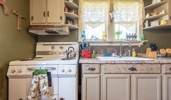 483 Store Hill Rd, Austinville, VA 24312