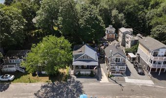 22 Harrison St, Bristol, RI 02809