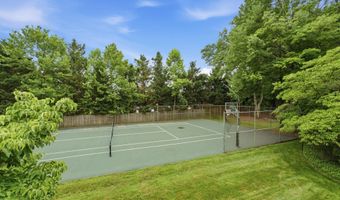 8004 SPLIT OAK Dr, Bethesda, MD 20817