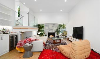 17084 Escalon Dr, Encino, CA 91436