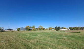 6-10 Pine St 6-10, Bottineau, ND 58318